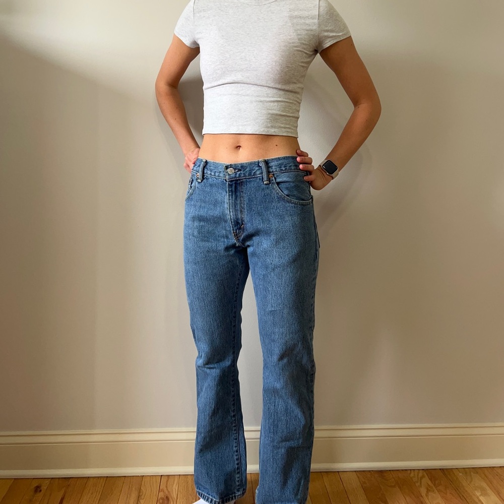 Levi’s dark wash low rise straight leg jean